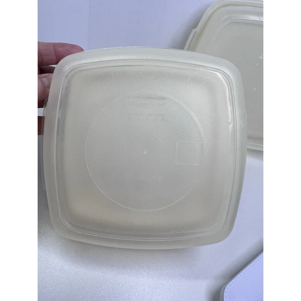 Vintage Rubbermaid Servin Saver #1 - 2 Cups - Lot Of 2 Sandwich‎ w Lids Almond